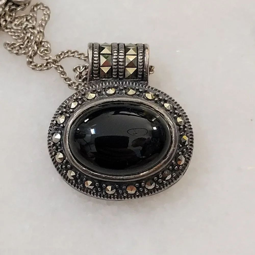 Vintage 925 Deco Sterling Silver Onyx Marcasite Pendant Necklace